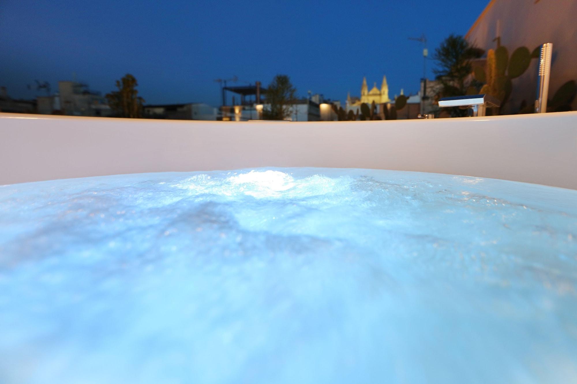Bo Hotel Palma エクステリア 写真 "The view of the city from the bathtub"