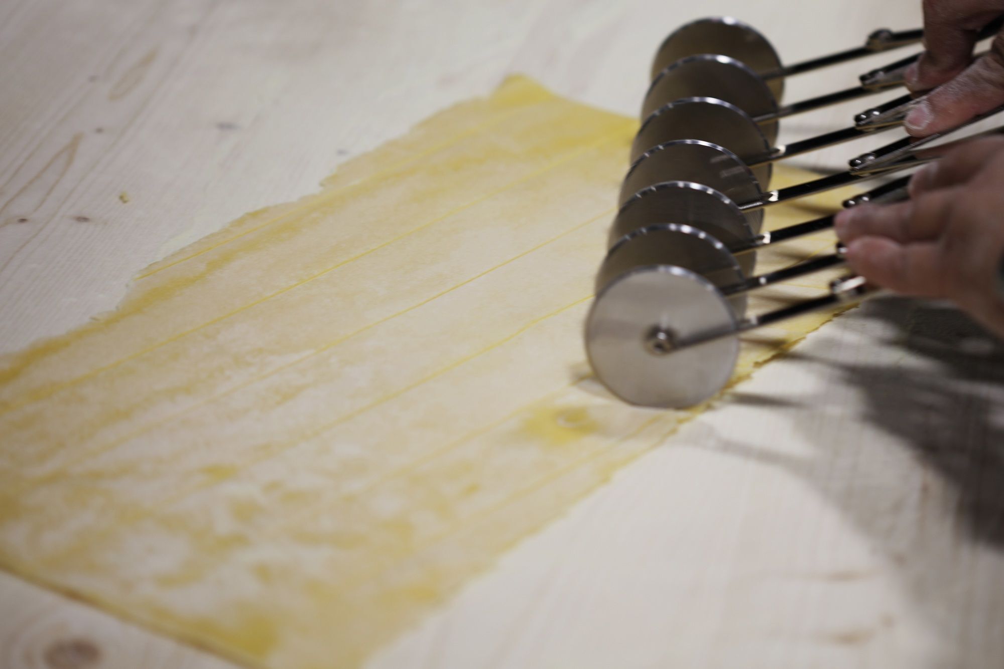 Bo Hotel Palma エクステリア 写真 Rolling out pasta
