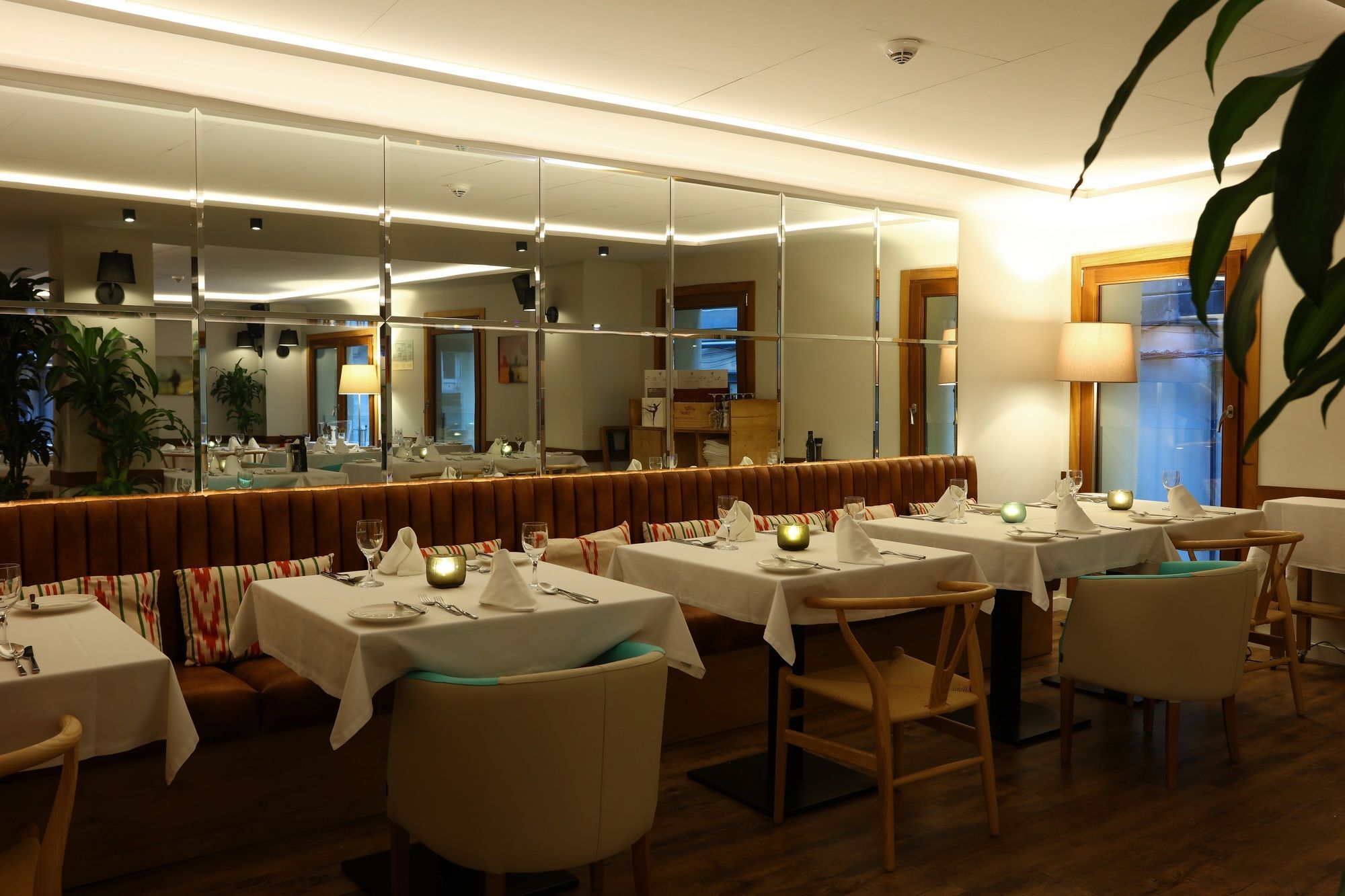 Bo Hotel Palma エクステリア 写真 Interior of the restaurant